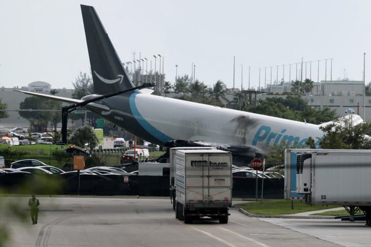 Avión de Amazon se estrella en aeropuerto de Miami