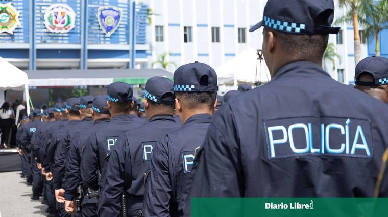 Buscan armas de agentes policiales y militar tras robos en Santiago