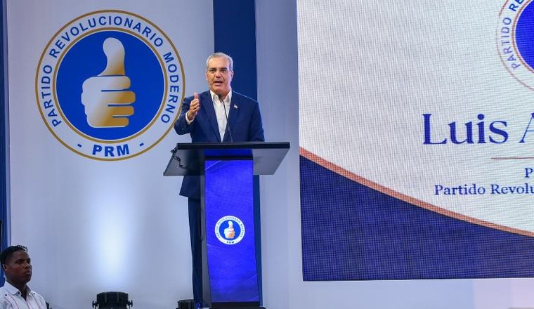 Luis Abinader ya es el nuevo presidente del PRM: exhorta anteponer el país ante intereses partidarios