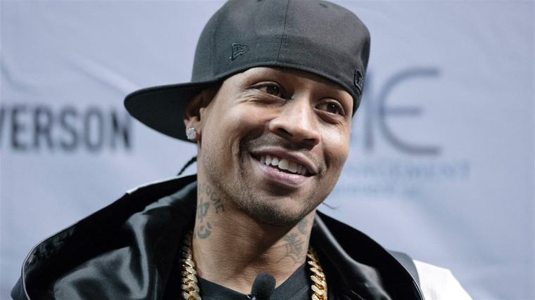 Allen Iverson llega a la República Dominicana recibido por David Ortiz