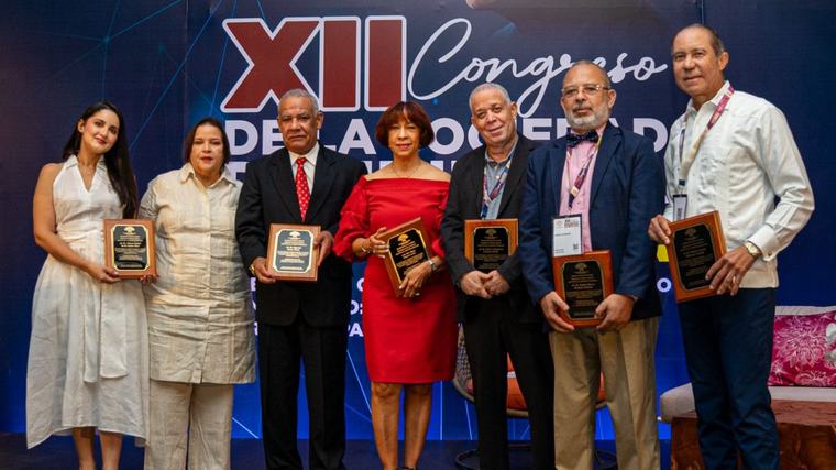 Entregan el galardón "Maestro de la Geriatría Dominicana" a cinco destacados médicos