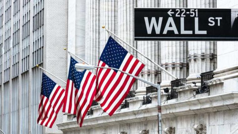 Wall Street cierra en verde tras nueva caída del rendimiento de los bonos del Tesoro EEUU