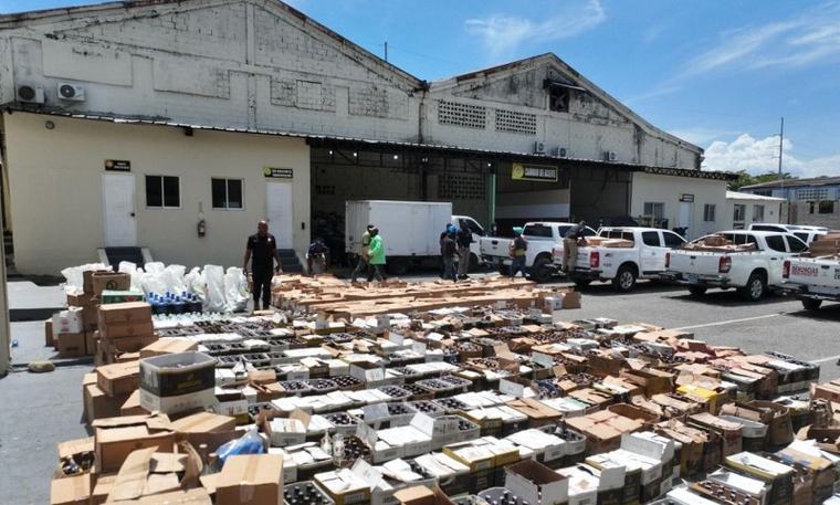Industria, Comercio y MiPymes desmantela fábrica de bebida alcohólica premium adulterada en San Cristóbal
