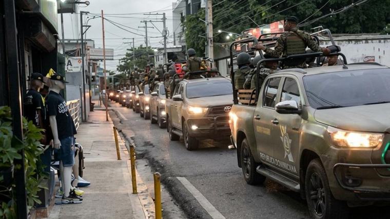 Enfrentamientos en la parte alta de Salcedo matizan inicio de huelga; zona céntrica desoye llamado
