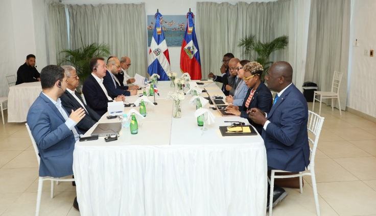 Migración, bandas, cooperación jurídica, comercio bilateral, conectividad aérea, temas que dominó encuentro de ministros Exteriores de Haití y República Dominicana