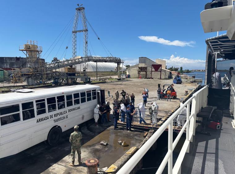 Repatrían a más de 70 personas a República Dominicana